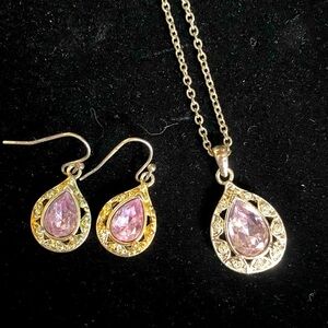 Silver toned Necklace with Earrings Set